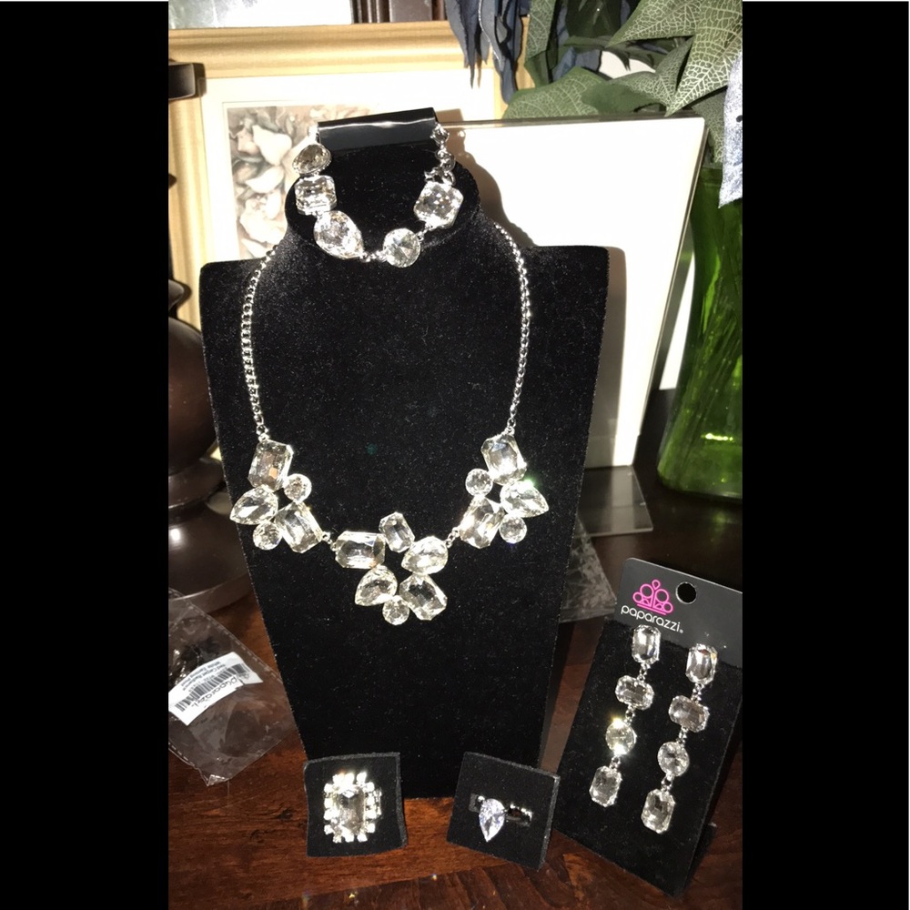 Necklace set